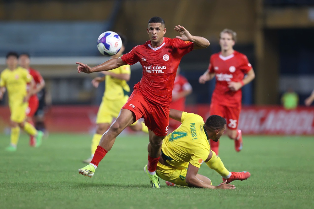 Trật tự V-League 2025/26 đang dần định hình - Ảnh 1.
