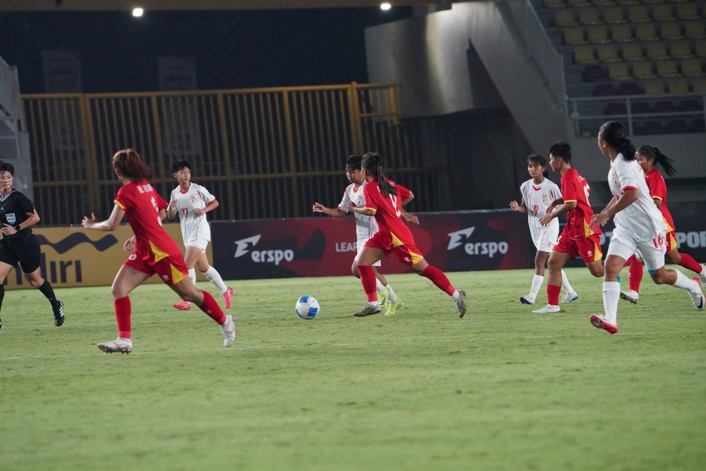 Hưởng đến 3 quả 11m trước Myanmar, Việt Nam vào bán kết giải Đông Nam Á với thành tích toàn thắng - Ảnh 1. Hưởng đến 3 quả 11m trước Myanmar, Việt Nam vào bán kết giải Đông Nam Á với thành tích toàn thắng - Ảnh 1.