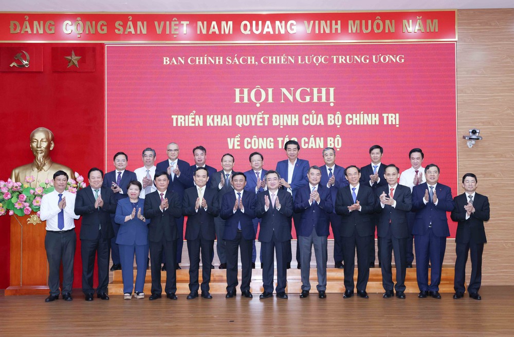 Trao Quyết định bổ nhiệm Trưởng Ban Chính sách, chiến lược Trung ương cho đồng chí Nguyễn Thanh Nghị - Ảnh 1.