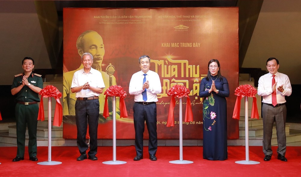 80 năm Quốc khánh: Nhiều hiện vật gốc quý hiếm trưng bày tại chuyên đề &quot;Mùa thu Độc lập&quot; - Ảnh 1.