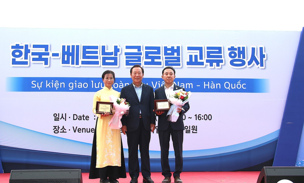 vnapotalnhungdauandautiencuaduanlangvietnamtaihanquoc8232673-17560953015831522704859.jpg