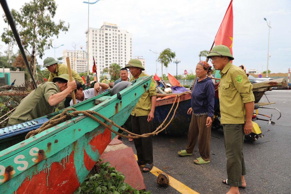 Công tác ứng phó với bão số 5 - Ảnh 3.