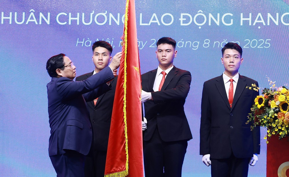 Thủ tướng Phạm Minh Chính: Bộ và ngành Tư pháp đưa công tác xây dựng và thi hành pháp luật thành lợi thế cạnh tranh quốc gia - Ảnh 4.