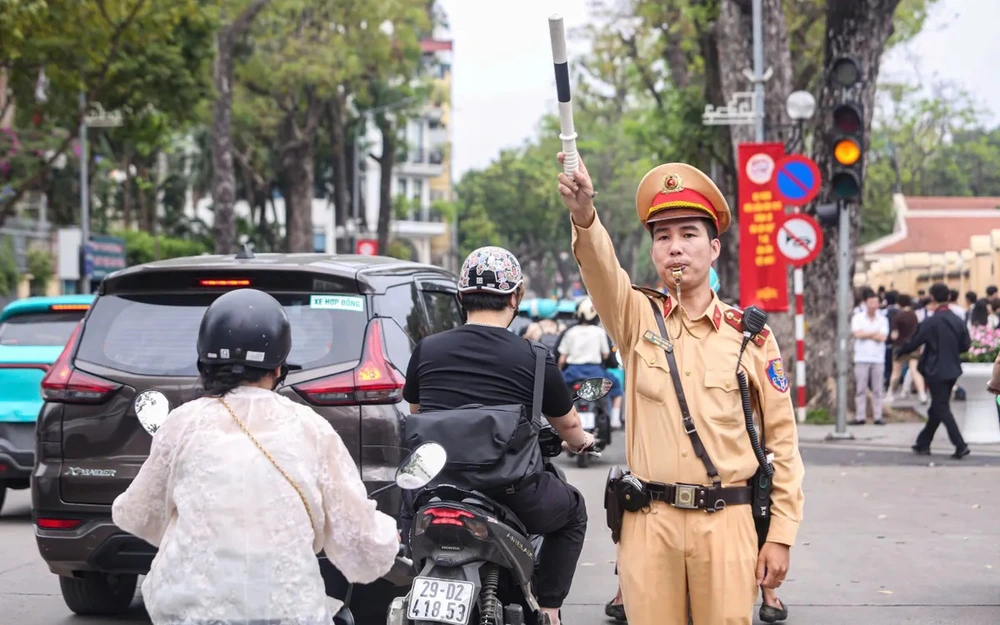 80 năm Quốc khánh: Hà Nội phân luồng giao thông phục vụ chương trình sơ duyệt Lễ kỷ niệm - Ảnh 1.