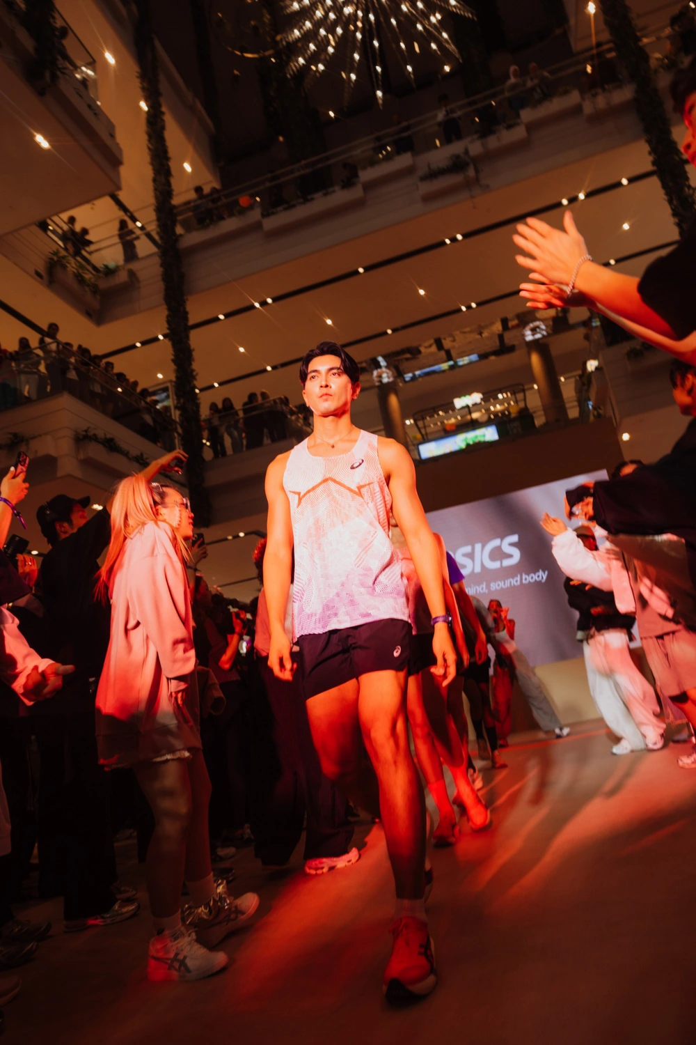Pop-up “Garden of Motion” của ASICS quy tụ dàn đại sứ thương hiệu Đông Nam Á - Ảnh 5.