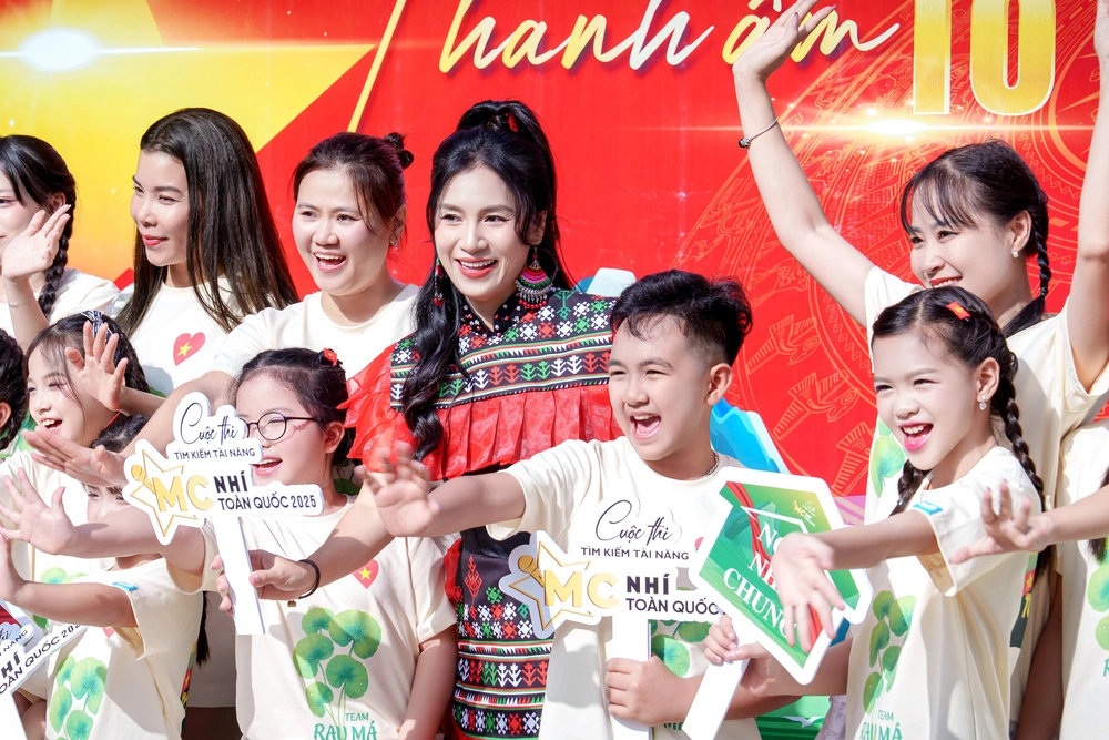 Lan tỏa &quot;Thanh âm Tổ quốc&quot; tại Bán kết MC Nhí 2025 - Ảnh 4.