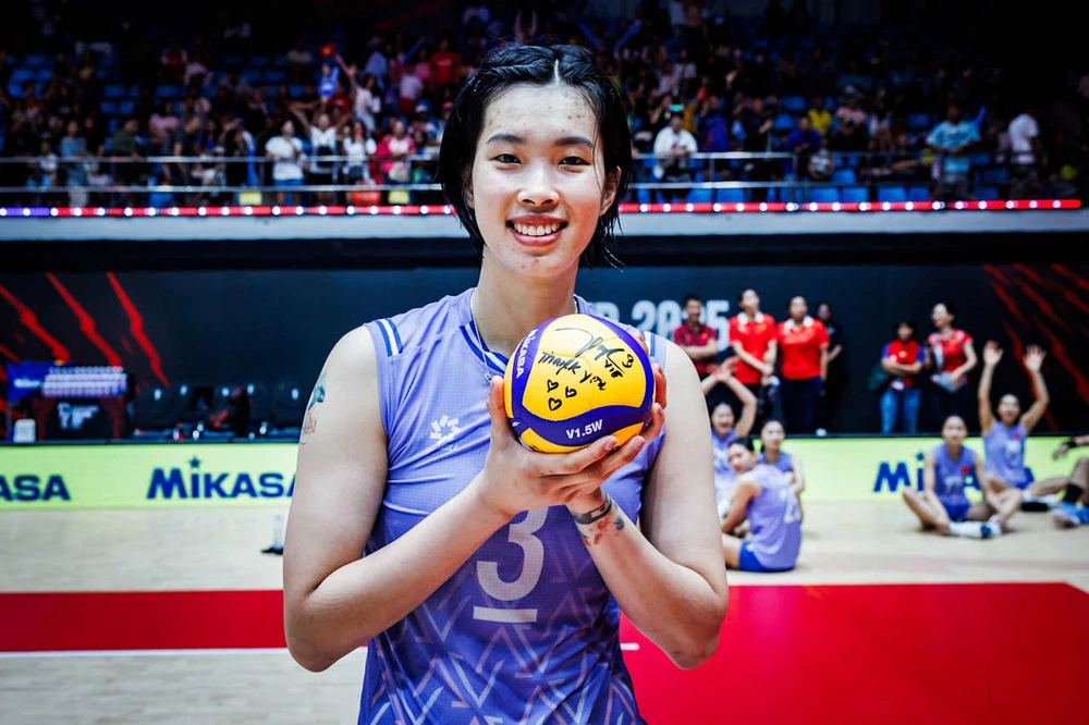 Hàng loạt trang bóng chuyền thế giới thừa nhận sự thật sau khi Trần Thị Thanh Thúy ghi điểm vượt sao châu Âu - Ảnh 1.