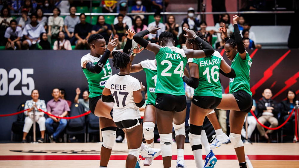 ĐT bóng chuyền nữ Việt Nam nhận thất bại khi bị đối thủ chắn bóng 21 lần, FIVB đưa ra bình luận đặc biệt - Ảnh 2.