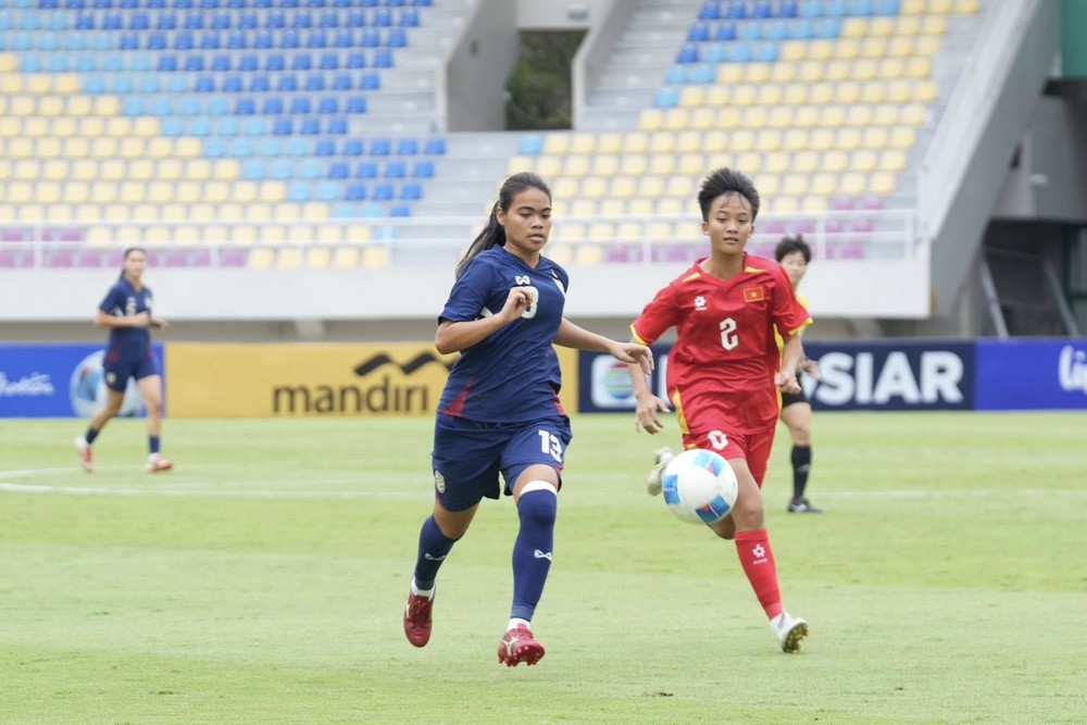 Tin nóng bóng đá Việt Nam hôm nay 28/8: U16 Việt Nam tranh hạng ba với Indonesia; Viktor Lê nhận cảnh báo trước khi hội quân U23 - Ảnh 1.
