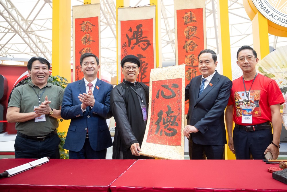 Triển lãm thành tựu đất nước: Nhiều chương trình, hoạt động ý nghĩa phục vụ người dân - Ảnh 2.