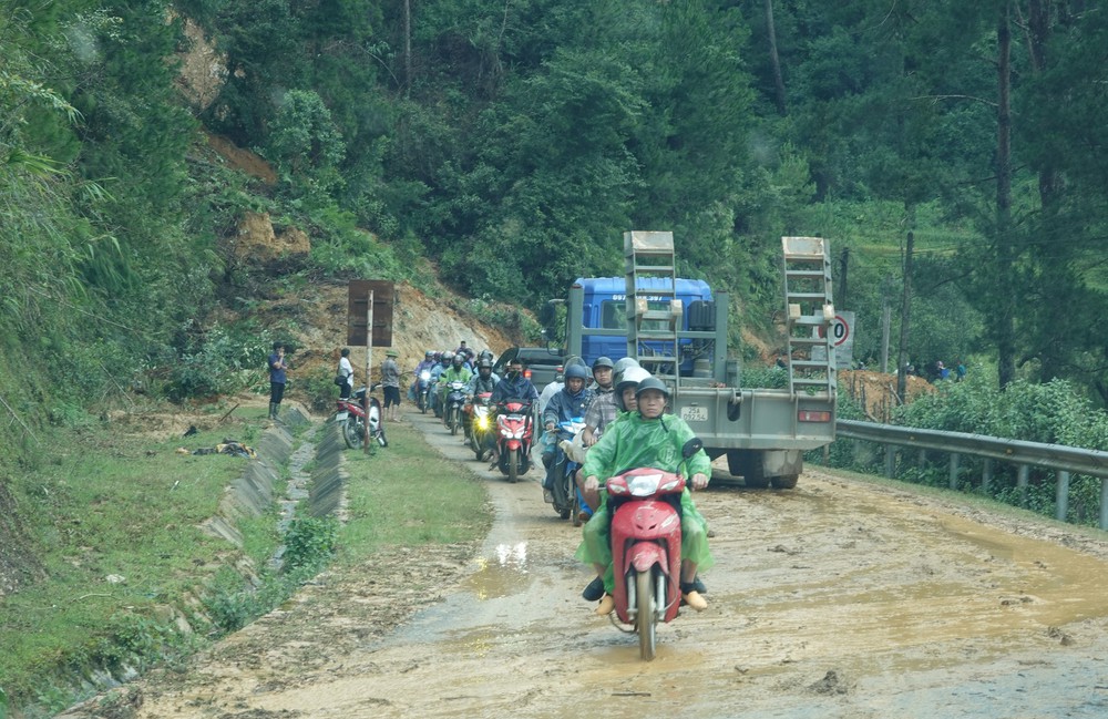 Ảnh hưởng bão số 5: 55 người thương vong và mất tích; mưa lớn gây ngập, thiệt hại 92.226 ha lúa - Ảnh 2.