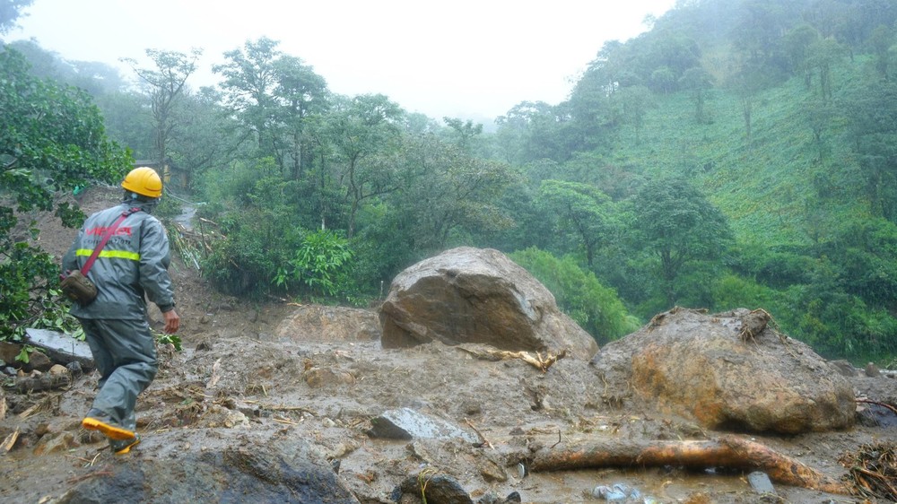 Ảnh hưởng bão số 5: 55 người thương vong và mất tích; mưa lớn gây ngập, thiệt hại 92.226 ha lúa - Ảnh 1.