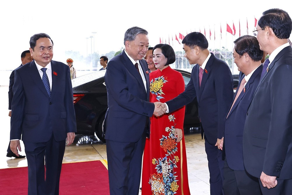 Tổng Bí thư Tô Lâm gặp mặt các thế hệ đại biểu Quốc hội - Ảnh 6.