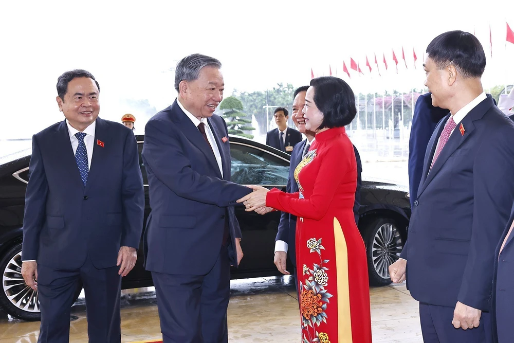Tổng Bí thư Tô Lâm gặp mặt các thế hệ đại biểu Quốc hội - Ảnh 5.