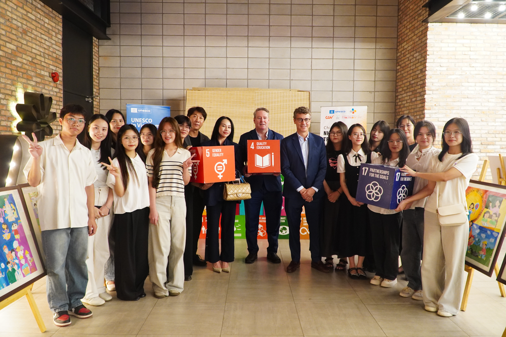 UNESCO nối dài triển lãm &quot;Chúng tôi CÓ THỂ&quot; - Ảnh 2.