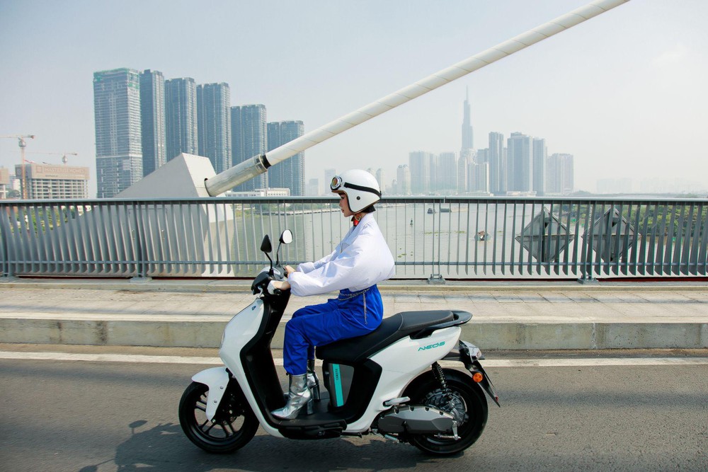 Vì sao Yamaha chọn con đường riêng cho xe điện NEO's thay vì theo xu hướng thuê pin? - Ảnh 3.