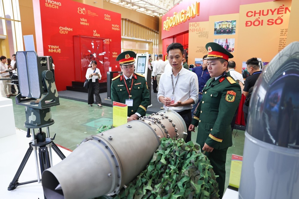 vnapotalkhaimactrienlamthanhtuudatnuoc80namhanhtrinhdoclap-tudo-hanhphuc8240087-1756376261116954777502.jpg
