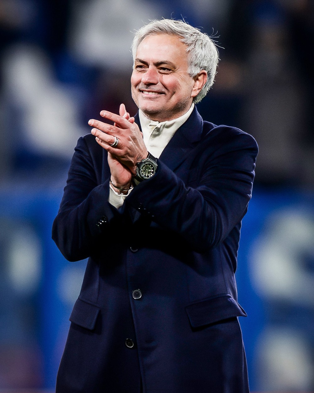 Dẫn dắt 10 CLB, 7 lần bị sa thải, Mourinho đã bỏ túi bao nhiêu tiền đền bù hợp đồng? - Ảnh 1.