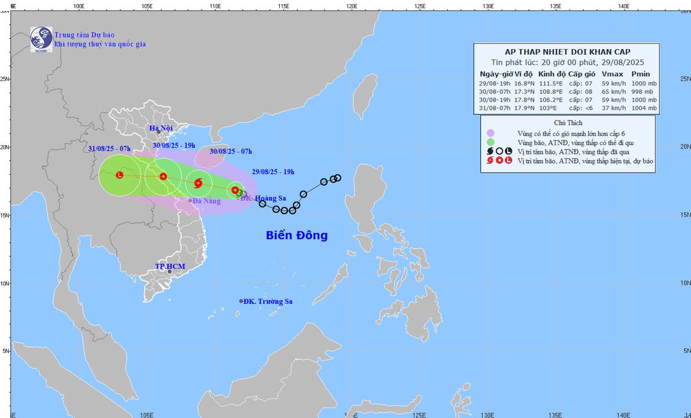 Áp thấp nhiệt đới cách thành phố Huế khoảng 430km về phía Đông - Ảnh 1.