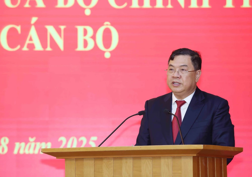 Bộ Chính trị bổ nhiệm đồng chí Phạm Gia Túc giữ chức Chánh Văn phòng Trung ương Đảng - Ảnh 5.
