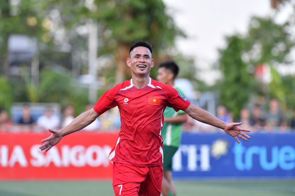 Duy Mạnh, Văn Quyết, Hai Long và đồng đội mang đến trận hòa kịch tính trước tuyển 7 người Việt Nam - Ảnh 6.