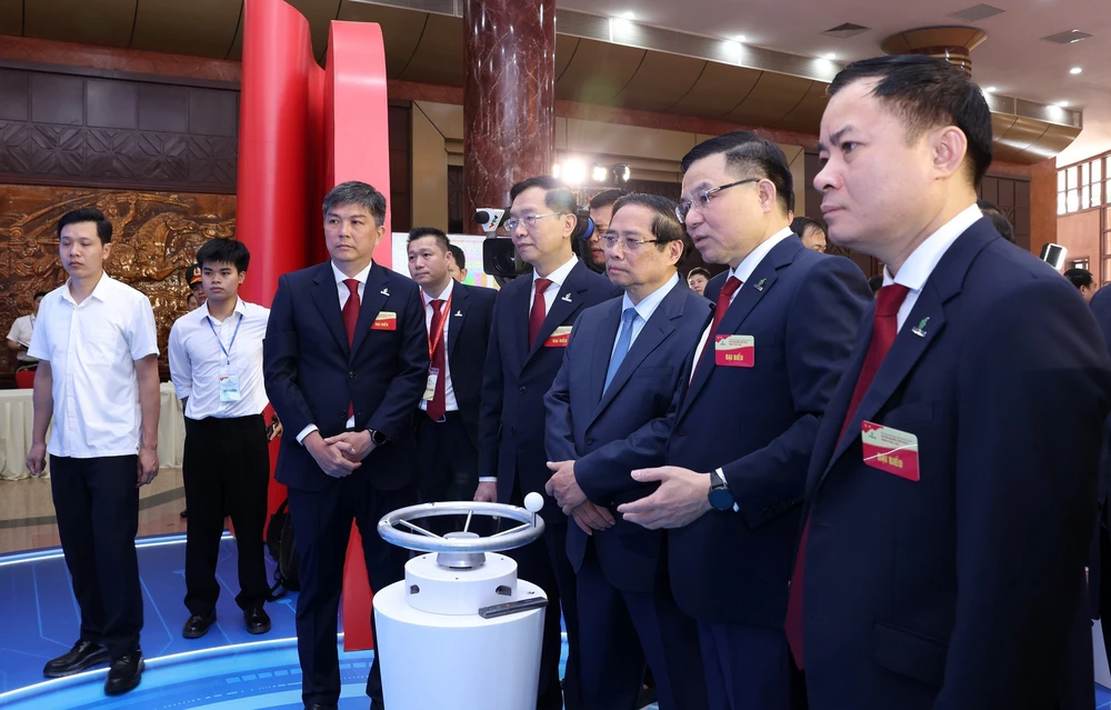 Thủ tướng dự Đại hội Đảng bộ Tập đoàn Công nghiệp - Năng lượng Quốc gia Việt Nam - Ảnh 6.