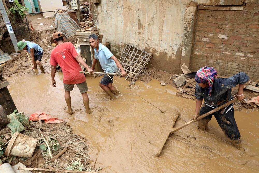 Điện Biên: Người dân Suối Lư tích cực dọn dẹp nhà cửa sau lũ dữ - Ảnh 6. Điện Biên: Người dân Suối Lư tích cực dọn dẹp nhà cửa sau lũ dữ - Ảnh 6.