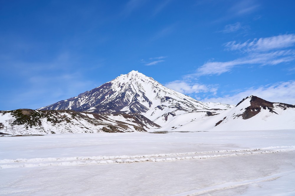 Núi lửa ở Kamchatka (Nga) “thức giấc” sau 600 năm - Ảnh 1.
