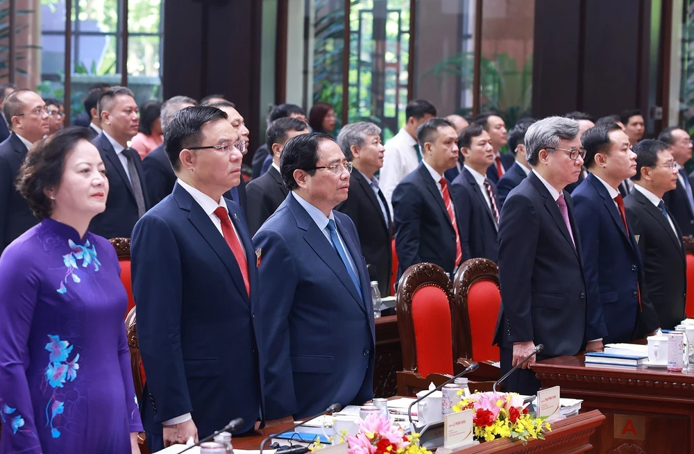 Thủ tướng dự Đại hội Đảng bộ Tập đoàn Công nghiệp - Năng lượng Quốc gia Việt Nam - Ảnh 2.