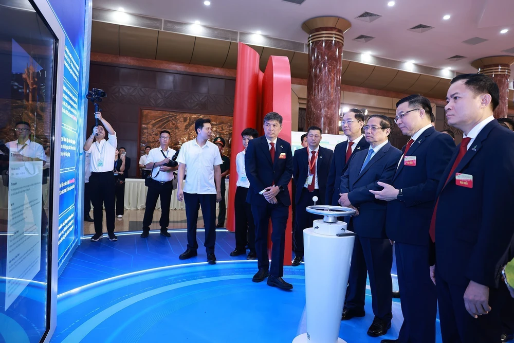 Thủ tướng dự Đại hội Đảng bộ Tập đoàn Công nghiệp - Năng lượng Quốc gia Việt Nam - Ảnh 9.