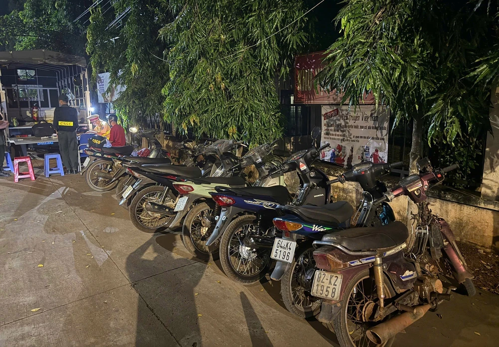 Xử lý hàng chục trường hợp vi phạm nồng độ cồn, có lái xe vượt 5 lần mức kịch khung - Ảnh 3.