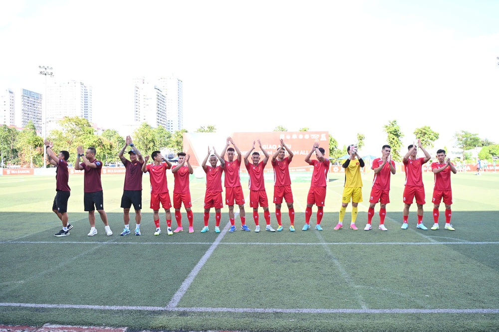 Duy Mạnh, Văn Quyết, Hai Long và đồng đội mang đến trận hòa kịch tính trước tuyển 7 người Việt Nam - Ảnh 1.