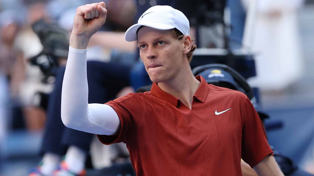 Jannik Sinner vượt qua thử thách Shapovalov tại US Open: 'Tôi không phải cỗ máy!' - Ảnh 2.