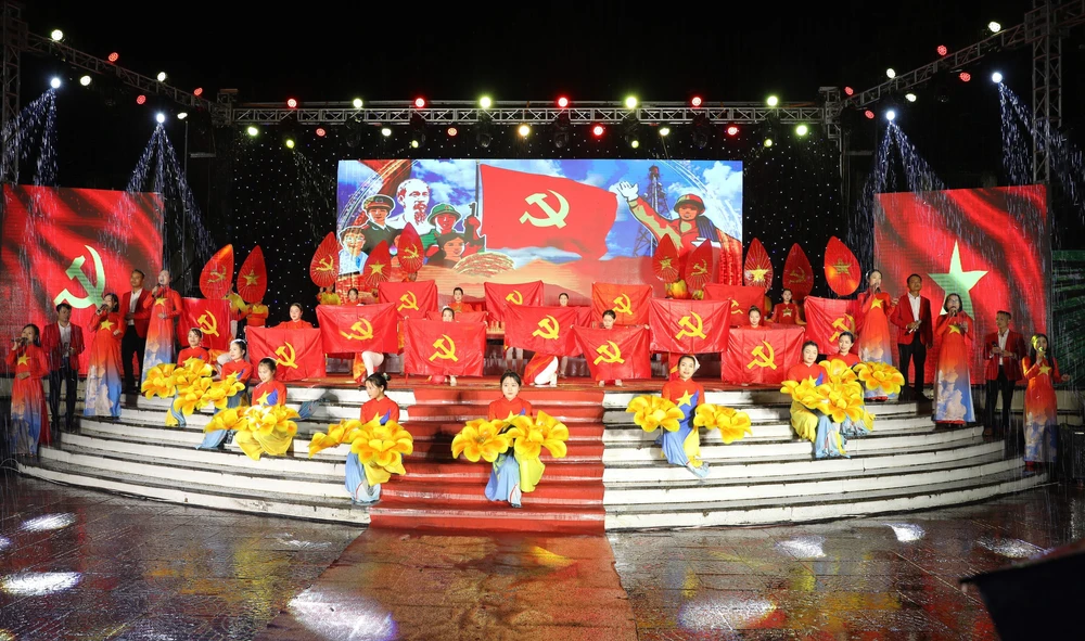 80 năm Quốc khánh: Nhiều lễ hội đặc sắc với những trải nghiệm độc đáo thu hút người dân và du khách - Ảnh 2. 80 năm Quốc khánh: Nhiều lễ hội đặc sắc với những trải nghiệm độc đáo thu hút người dân và du khách - Ảnh 2.