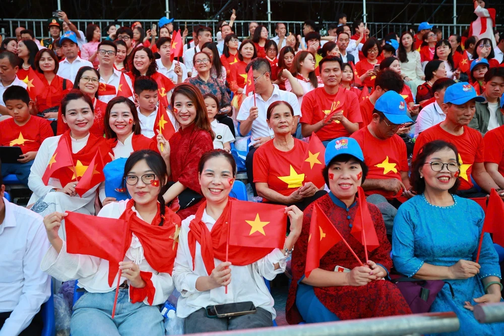 Triệu con tim hân hoan chung nhịp đập trong buổi tổng duyệt - Ảnh 2.