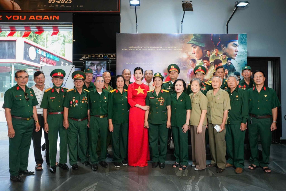 Xuân Lan tổ chức buổi xem phim đặc biệt dành cho các cựu chiến binh - Ảnh 3.