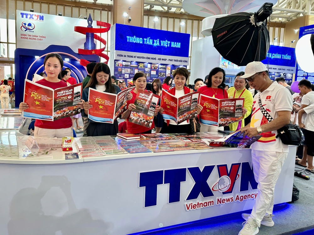 80 năm TTXVN: Cầu nối quan trọng cung cấp thông tin chính thức và tin cậy - Ảnh 1.