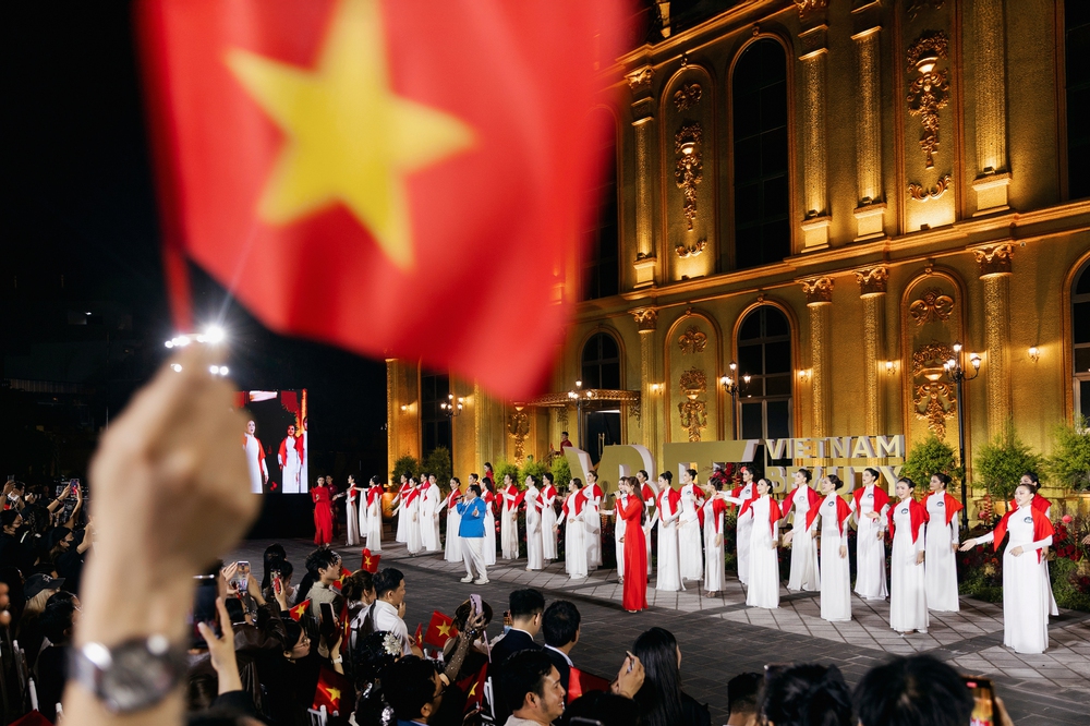 Dàn người đẹp Miss Grand Vietnam 2025 khoe sắc với áo dài, tạo dấu ấn đặc biệt mừng Quốc khánh - Ảnh 3.