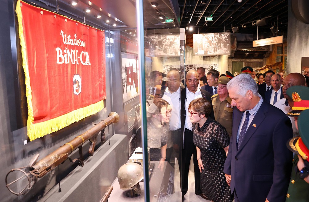 Bí thư Thứ nhất, Chủ tịch nước Cuba Miguel Diaz-Canel thăm Bảo tàng Lịch sử Quân sự Việt Nam - Ảnh 6.