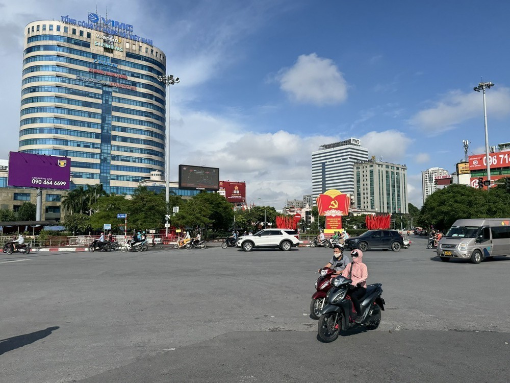 Hà Nội: Giao thông “thông thoáng” trong ngày thứ hai nghỉ Lễ - Ảnh 5.