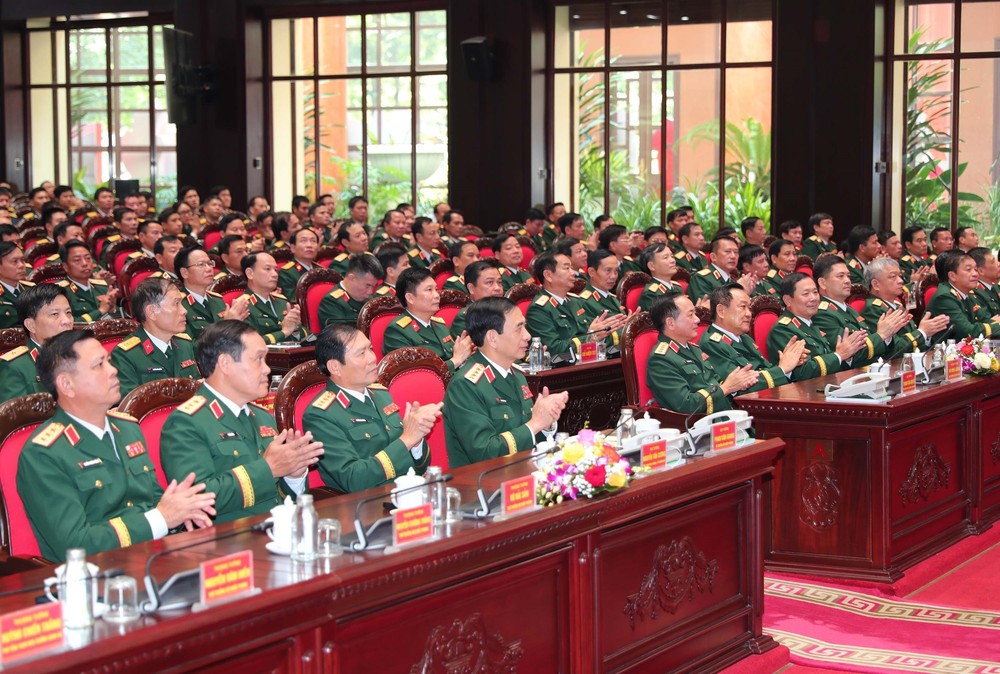 Trao huân chương tặng Đại tướng Phan Văn Giang và các đồng chí lãnh đạo Bộ Quốc phòng - Ảnh 5.