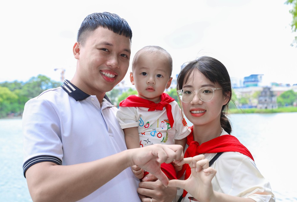 Thủ đô rực rỡ trong dịp nghỉ lễ quốc khánh đặc biệt - Ảnh 3.