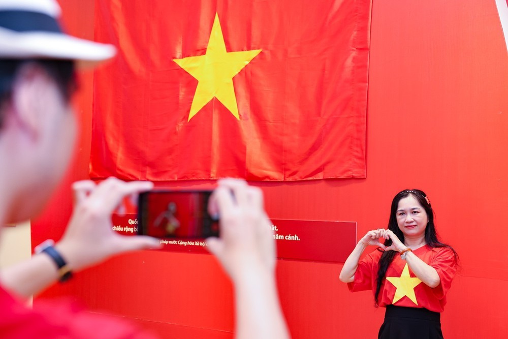 Triển lãm “Quốc kỳ, Quốc ca, Quốc huy: Biểu tượng tự hào dân tộc Việt Nam” - Ảnh 4.