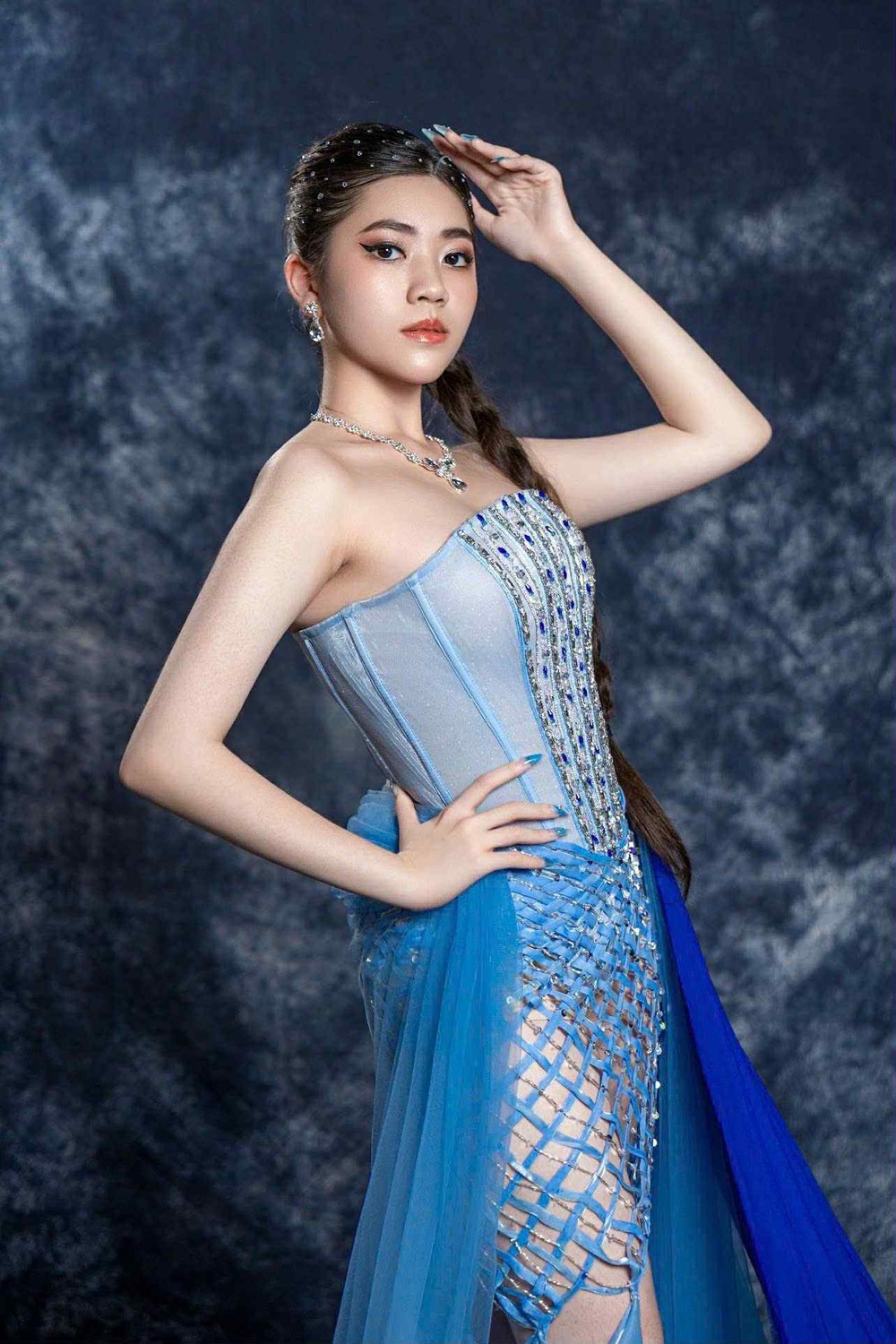 Lê Ngọc Hương - &quot;Tắc kè hoa&quot; gen Z biến hoá trong làng thời trang - Ảnh 4.