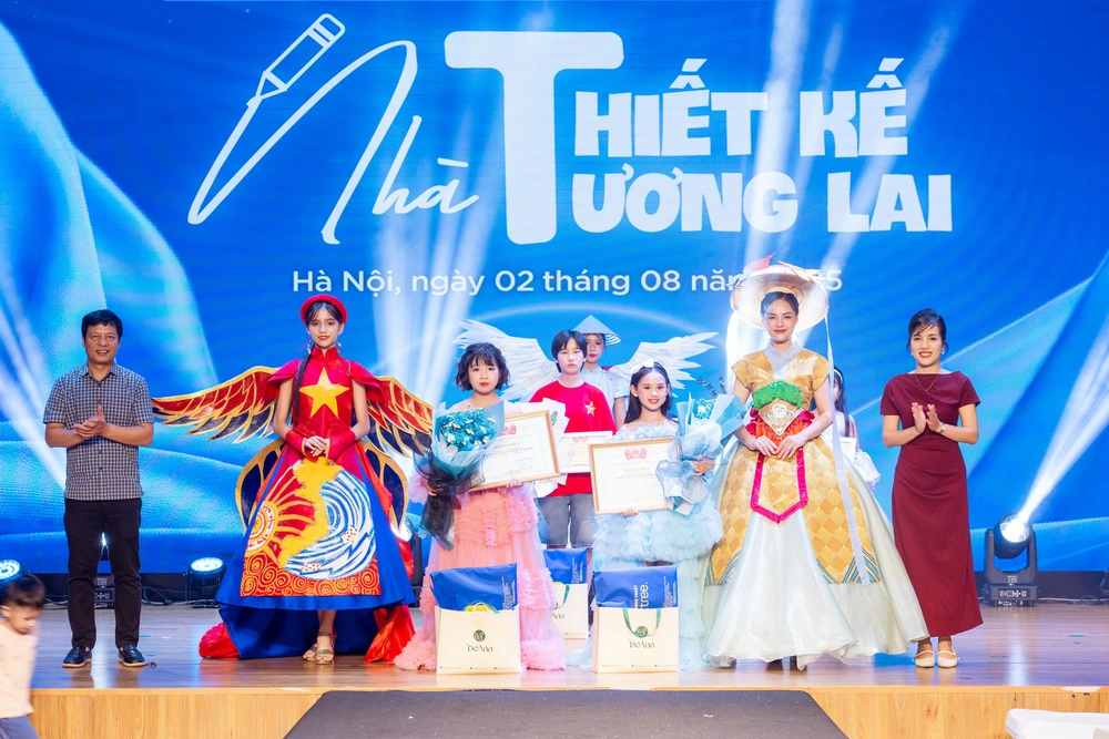 Hai nhà thiết kế nhí giành giải thưởng đặc biệt tại cuộc thi &quot;Nhà thiết kế tương lai&quot; - Ảnh 1.