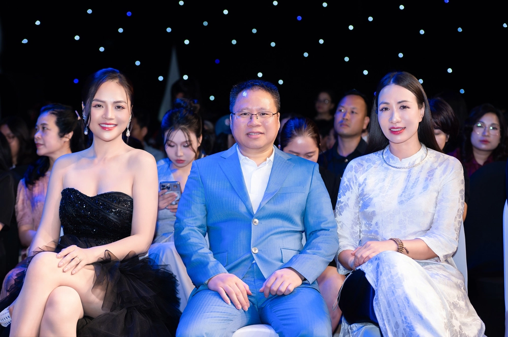 Hai nhà thiết kế nhí giành giải thưởng đặc biệt tại cuộc thi &quot;Nhà thiết kế tương lai&quot; - Ảnh 10.