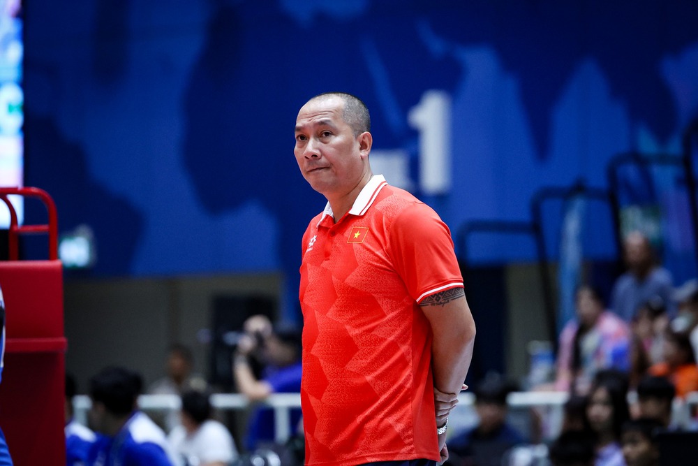 HLV Tuấn Kiệt khẳng định tuyển bóng chuyền nữ Việt Nam sẽ thắng Thái Lan ở chặng 2 SEA V.League 2025