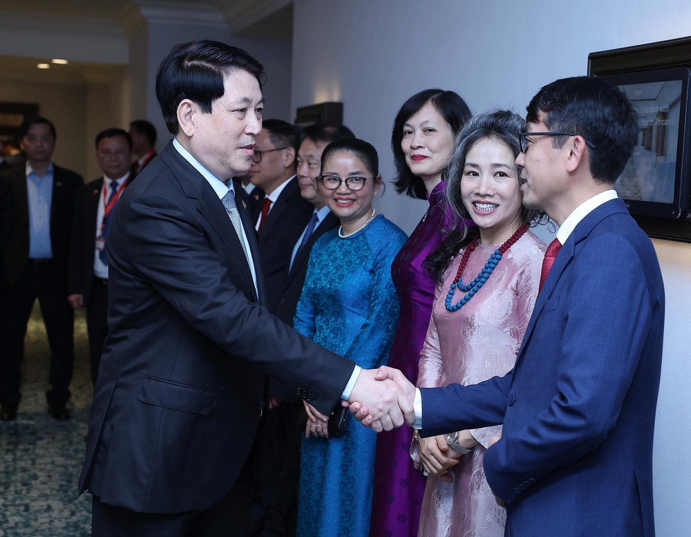 Chủ tịch nước làm việc với các Đại sứ Việt Nam tại châu Phi - Ảnh 1.