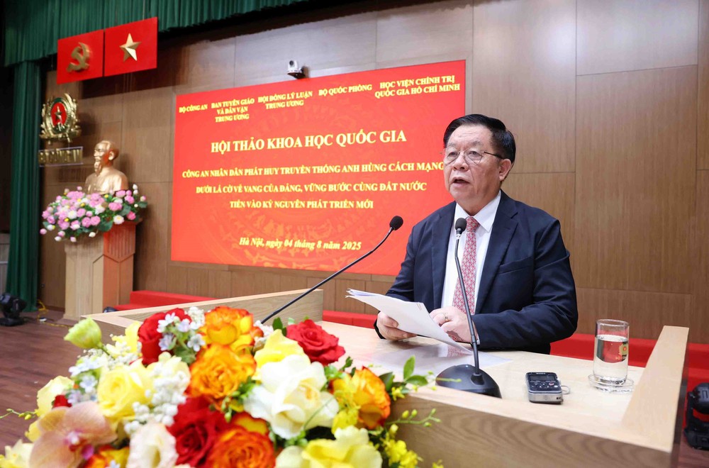 Công an nhân dân phát huy truyền thống anh hùng, vững bước cùng đất nước tiến vào kỷ nguyên mới - Ảnh 2.