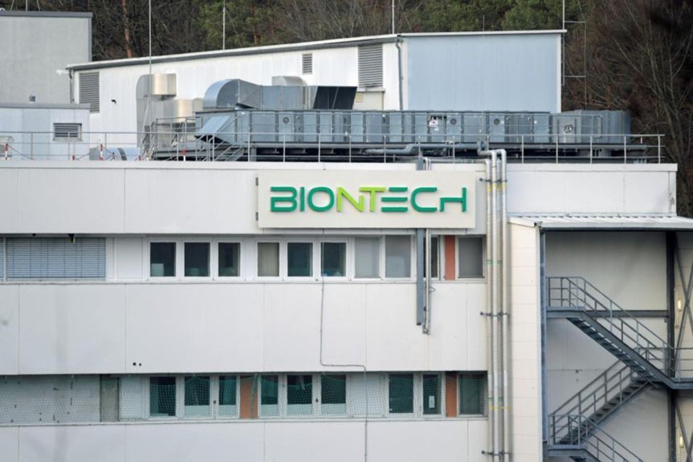 BioNTech đầu tư hàng tỷ euro vào thuốc điều trị ung thư - Ảnh 1.